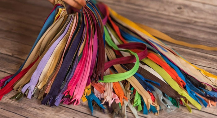 rwanda zipper display