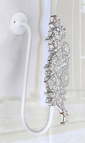 Leaf Curtain Holdback