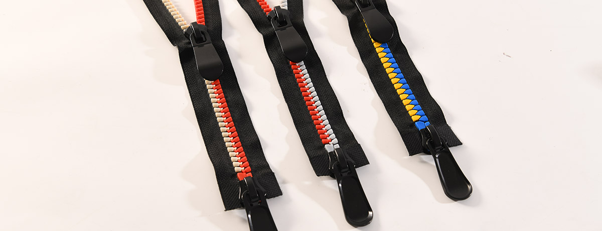 plastic zipper 4
