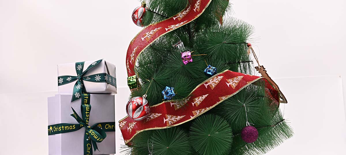 ribbons for christmas 4