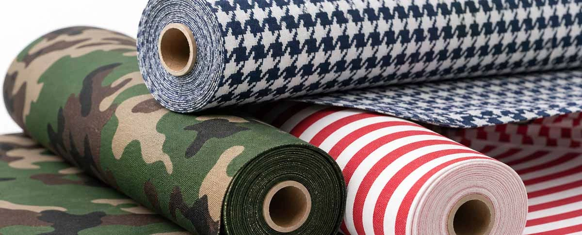 Rouleaux de tissu polyester mini mat imprimé, à motifs camouflage, pied-de-poule, géométriques et à rayures, pour la vente en gros B2B