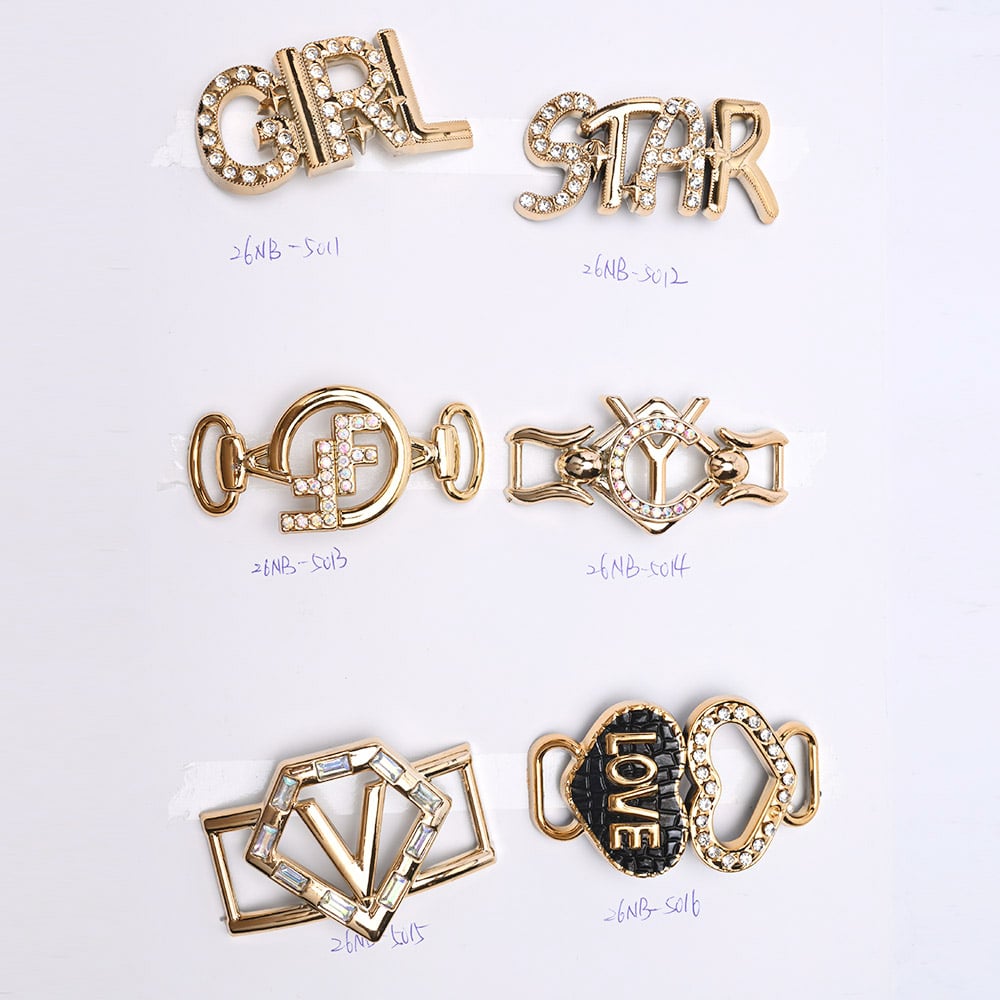 Rhinestone buckle for garments