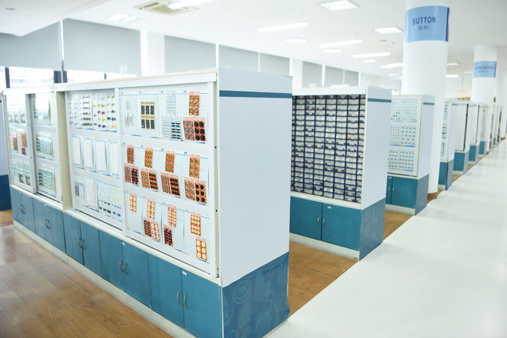 sala de exposición de botones