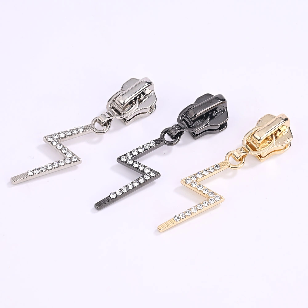 zinc alloy zipper slider with rhinestone puller design 25NB-2061