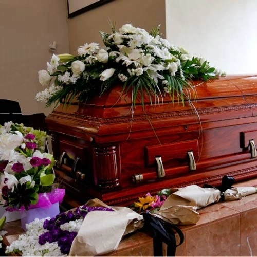 Different Materials and Accessories Used for Funeral Coffins & Caskets