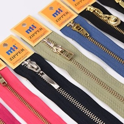 Zipper en métal