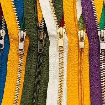 zipper manufacturer
