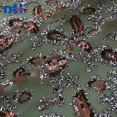 Tessuto in pizzo con ricamo di paillettes