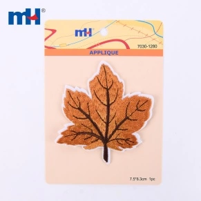 Aplique de forma de hoja de arce