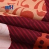 Tissu de drap de lit 100 % polyester brossé.