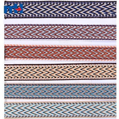 Fettuccia jacquard etnica ondulata da 38 mm