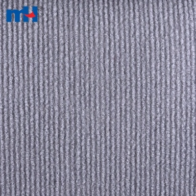 Tessuto non tessuto agugliato per moquette