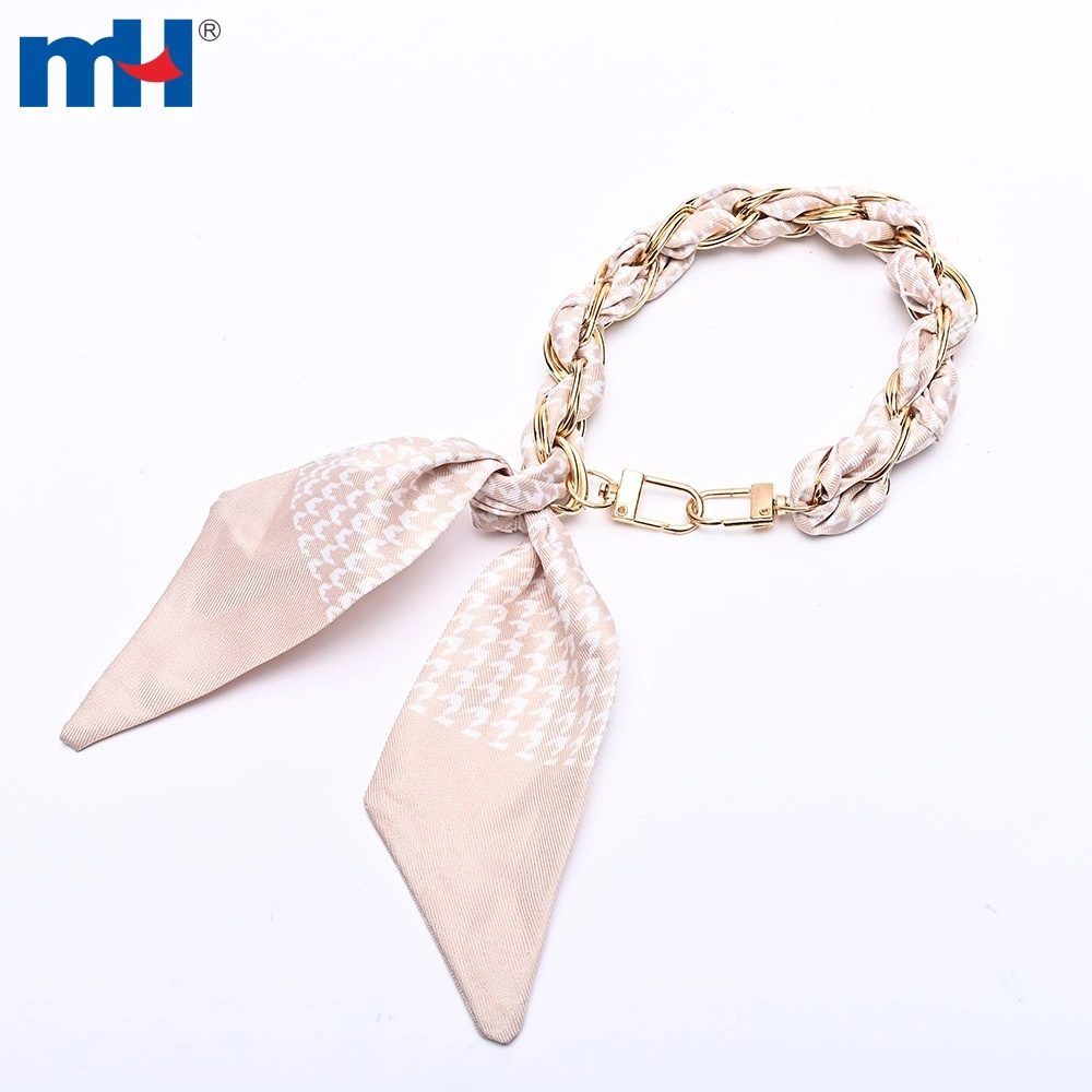 Stoffumwickelter Taschenanhänger aus Metallkette mit Kettenmotiv