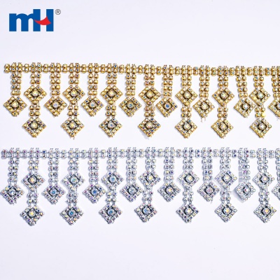 Chaîne en plastique ornée de strass et de pierres
