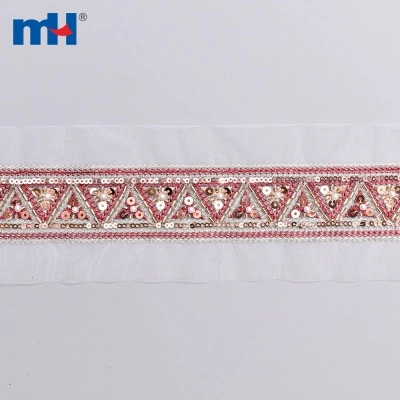 Bordo in pizzo stretto con perline e paillettes