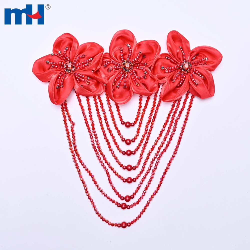 Hoa ren đính cườm và kim sa thủ công, kích thước 23x23cm.
