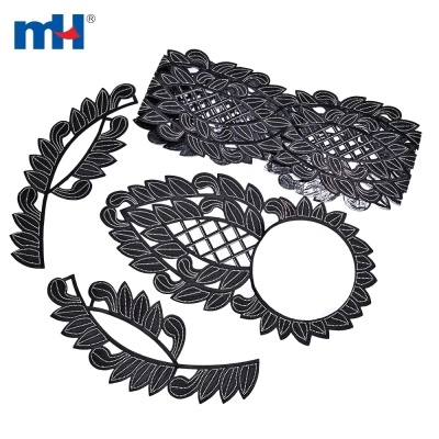 Spitzenkragen-Set mit rückseitiger Klebefläche