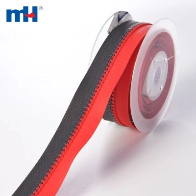 #3 Waterproof Plastic Zipper Long Chain