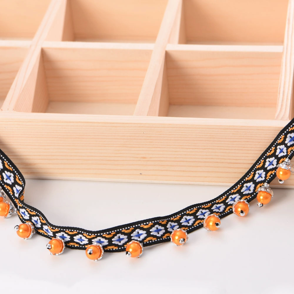زينة بشرابة عرقية مزينة بقطع نقدية نحاسية وخرز زجاجي