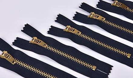 Why Choose Copper Zipper Wholesale for Garments, Bags, and Footwear Production?