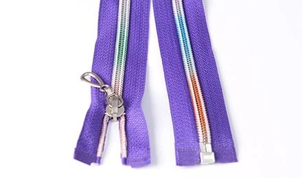 How to Select Rainbow Zip Wholesale for Apparel and Bag Production?