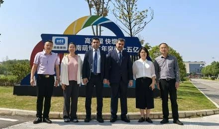 Kunden aus dem Nahen Osten besuchen das MH-Werk in Hunan zum Geschäftsaustausch.