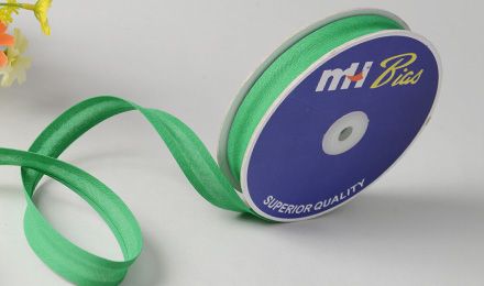 What Is Cotton Bias Binding Tape and How Is It Used in Modern Apparel and Textile Manufacturing?