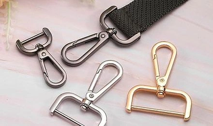 What Is a Swivel Hook with D Ring and How Can You Use It in Bags and Accessories?