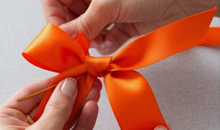 How Do I Make a Bow with One Sided Ribbon? Simple Steps Explained