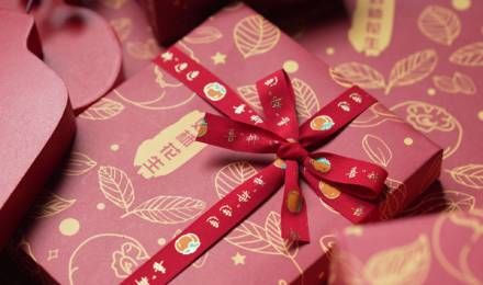 100 Sq Ft Wrapping Paper for Every Occasion