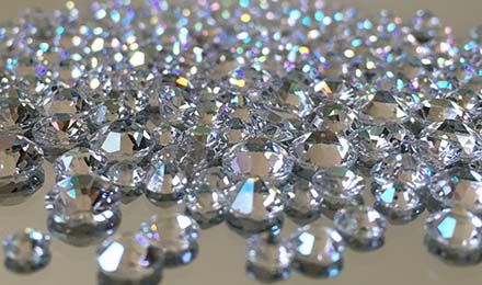 What Glass Rhinestones Are Best for Garment and Accessories Production?