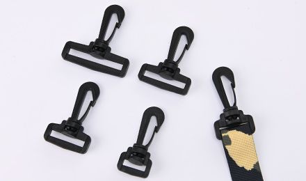 What Is a Plastic Snap Hook and How Can You Use It in Everyday Applications?